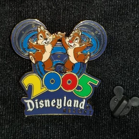 Disney Pin Chip Dale Disneyland 2005 Collection Mickey Ears Background 35427 PoP - Picture 9 of 9
